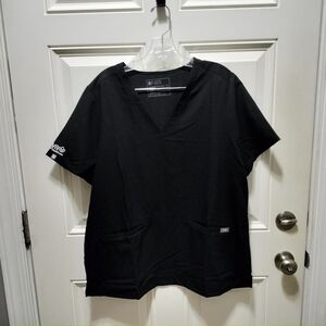 FIGS Technical Collection Black V-Neck Scrub Top Women's XL Aya Healthcare